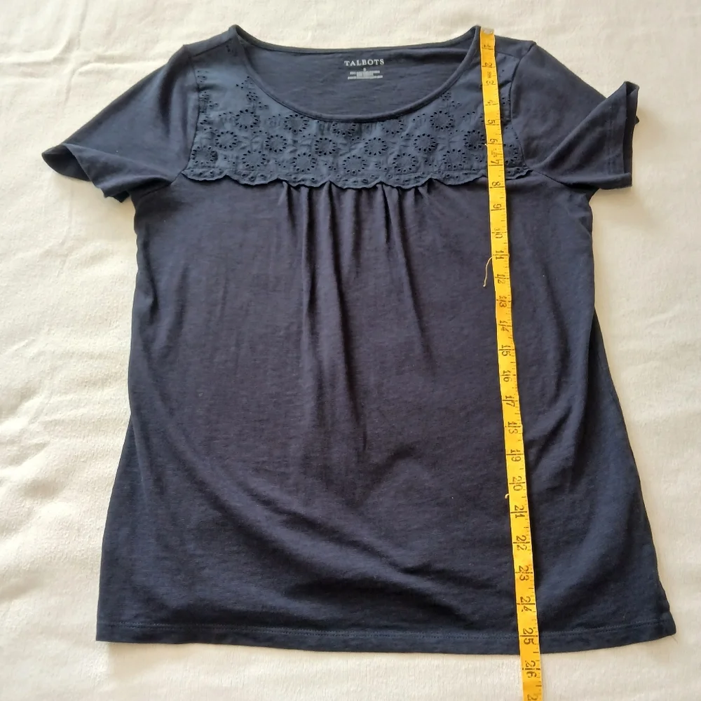 Talbots Size Small Navy Blue Short Sleeve T-shirt Lace Cut Out Shirt - Picture 7 of 9